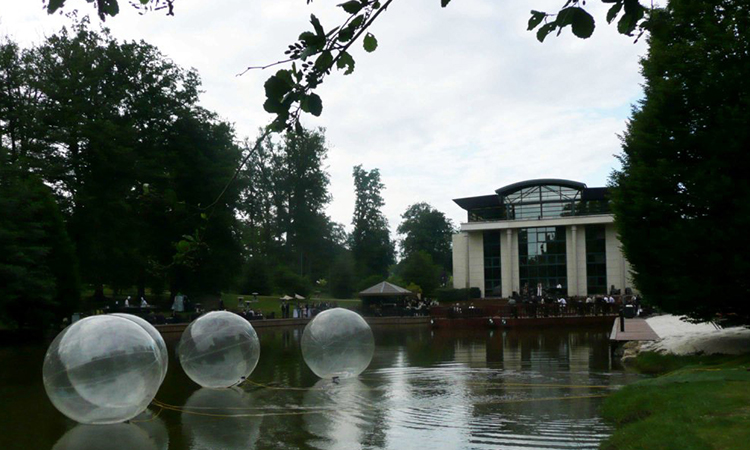 bulle sur l'eau