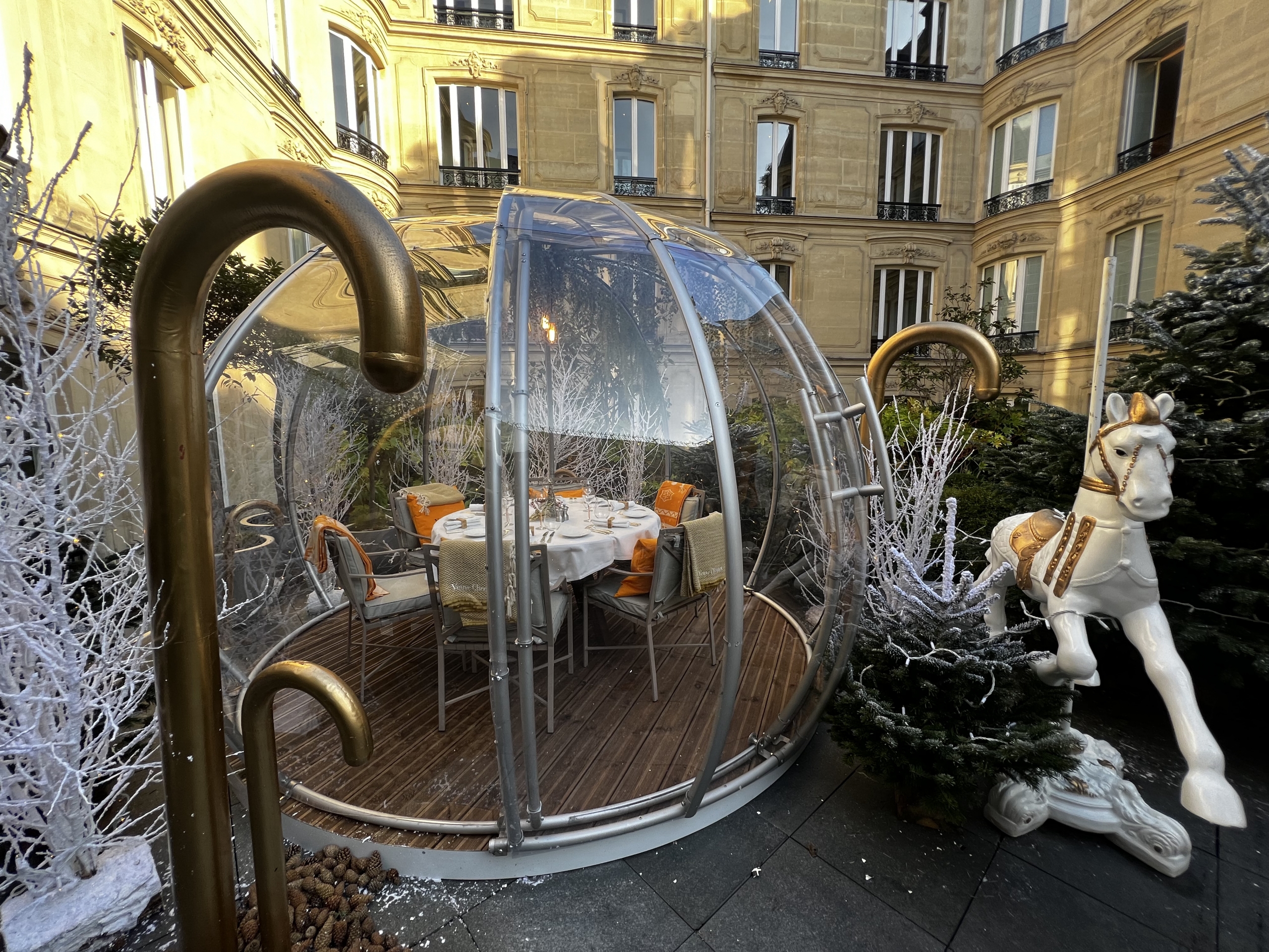 Installation au Fouquet's hiver 2023