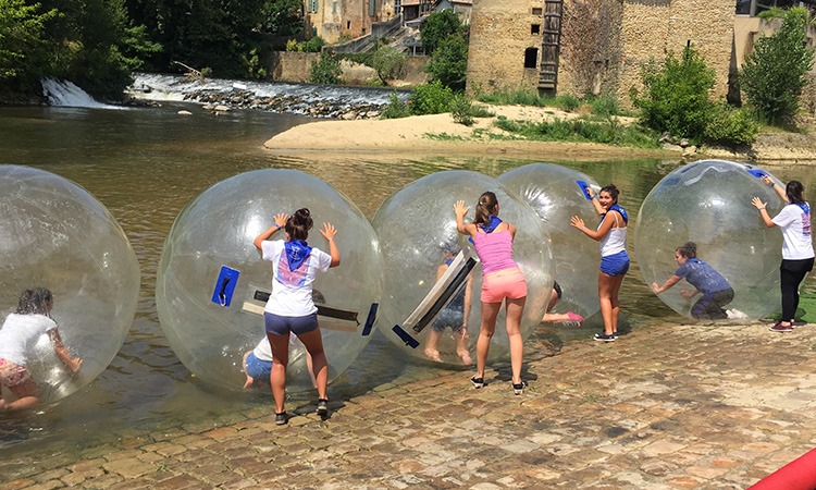 bulles sur l'eau, teambuilding