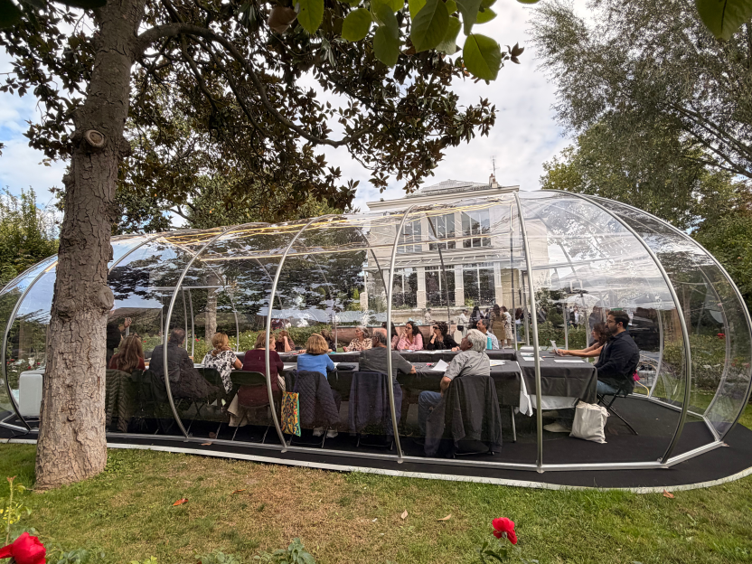 Gélule Igloo long pour restaurant et seminaires et evenements